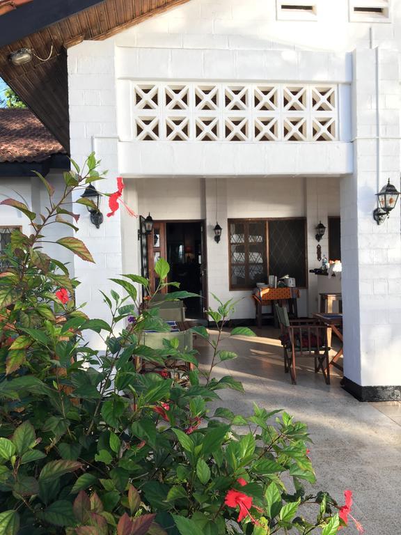 Upepo Garden Hotel Dar es Salaam Zewnętrze zdjęcie