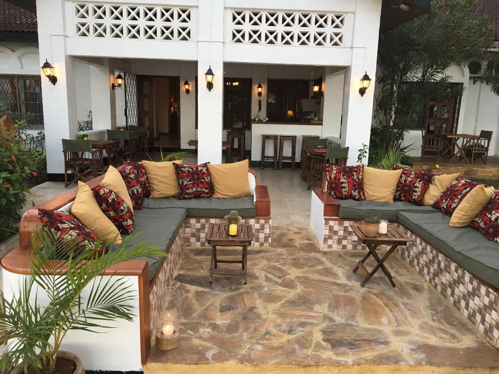 Upepo Garden Hotel Dar es Salaam Zewnętrze zdjęcie